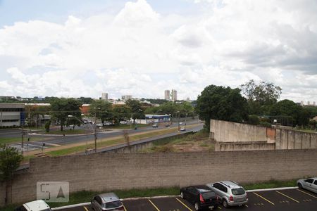 Apartamento para alugar com 70m², 2 quartos e 1 vagaVista da janela do quarto 2