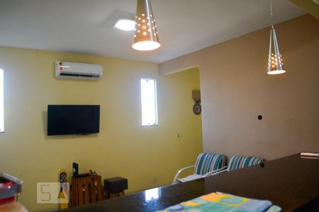 Sala  de casa para alugar com 2 quartos, 75m² em Jardim Carioca, Rio de Janeiro