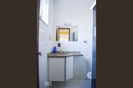 Casa para alugar com 75m², 2 quartos e sem vagaBanheiro