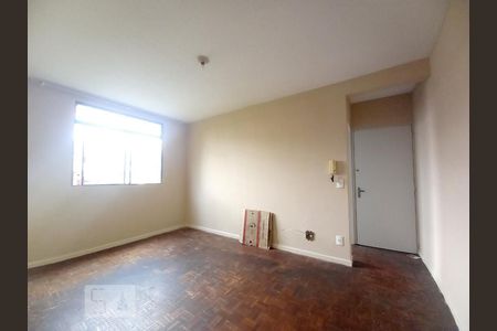 Sala de Apartamento com 2 quartos, 52m² Santa Mônica