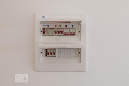 Sala - Quadro de luz de apartamento à venda com 2 quartos, 50m² em Bonsucesso, Rio de Janeiro