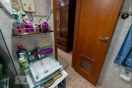 Apartamento à venda com 80m², 2 quartos e 1 vaga Apartamento à venda com 80m², 2 quartos e 1 vagaBanheiro da Suíte