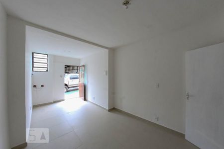 Sala de apartamento para alugar com 1 quarto, 49m² em Bonfim, Belo Horizonte