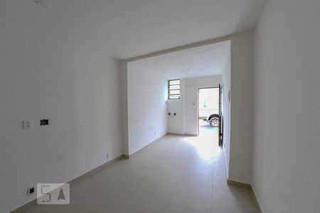 Sala de apartamento para alugar com 1 quarto, 49m² em Bonfim, Belo Horizonte