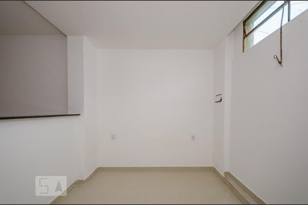 Apartamento para alugar com 39m², 1 quarto e sem vagaQuarto 