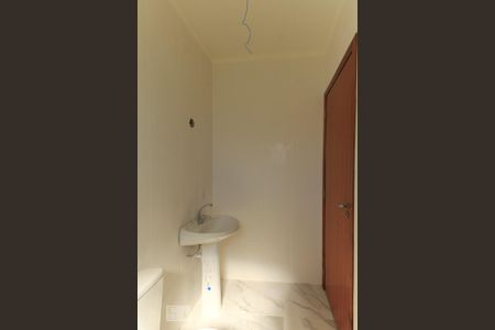 Casa de condomínio à venda com 160m², 3 quartos e 4 vagasBanheiro da suíte 3