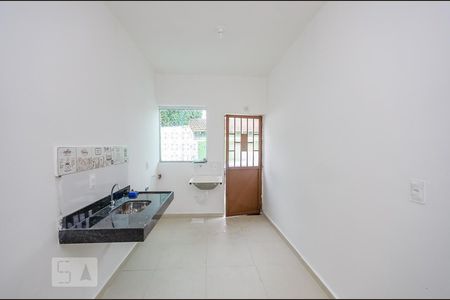 Sala - Cozinha de casa para alugar com 1 quarto, 43m² em Bonfim, Belo Horizonte
