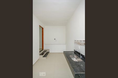 Sala - Cozinha de casa para alugar com 1 quarto, 43m² em Bonfim, Belo Horizonte