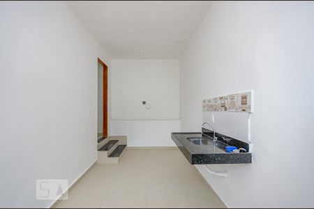 Sala - Cozinha de casa para alugar com 1 quarto, 43m² em Bonfim, Belo Horizonte