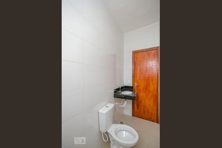 Casa para alugar com 43m², 1 quarto e sem vagaBanheiro