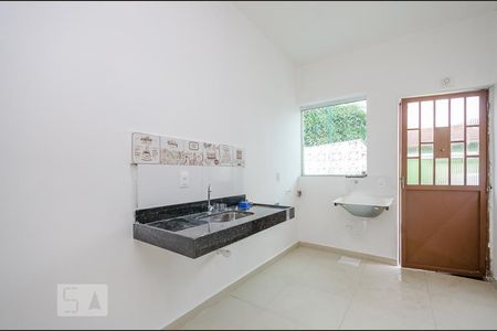 Sala - Cozinha de casa para alugar com 1 quarto, 43m² em Bonfim, Belo Horizonte