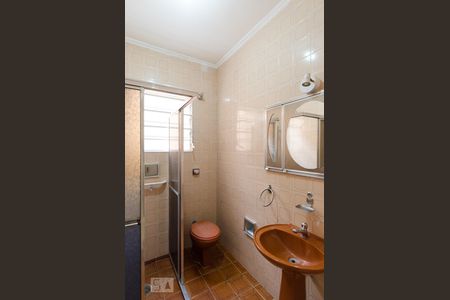 Casa à venda com 170m², 4 quartos e 2 vagasBanheiro