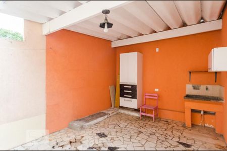 Casa à venda com 170m², 4 quartos e 2 vagasÁrea de serviço