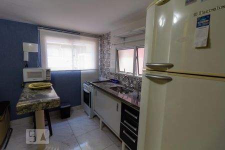 Cozinha de kitnet/studio para alugar com 1 quarto, 20m² em Jardim Bonfiglioli, São Paulo