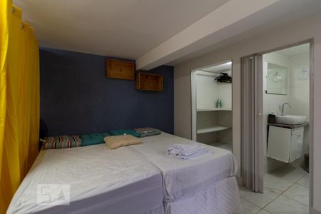 Quarto de kitnet/studio para alugar com 1 quarto, 20m² em Jardim Bonfiglioli, São Paulo