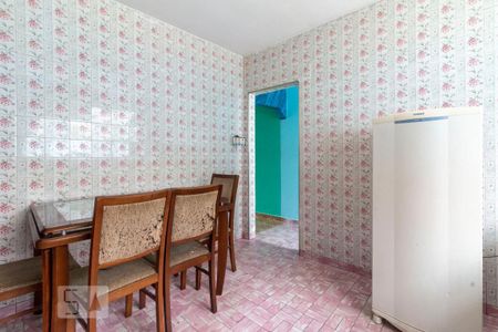 Casa à venda com 250m², 3 quartos e 2 vagas Casa à venda com 250m², 3 quartos e 2 vagasCozinha