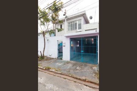 Casa à venda com 250m², 3 quartos e 2 vagas Casa à venda com 250m², 3 quartos e 2 vagasFachada