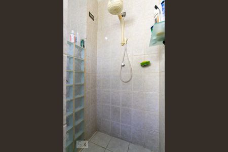 Casa à venda com 200m², 3 quartos e 2 vagasBanheiro