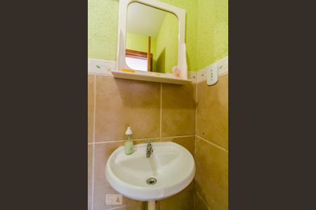 Casa à venda com 138m², 3 quartos e 4 vagasBanheiro 2