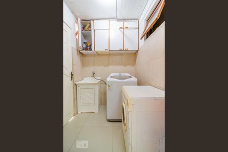 Casa à venda com 138m², 3 quartos e 4 vagasÁrea de serviço