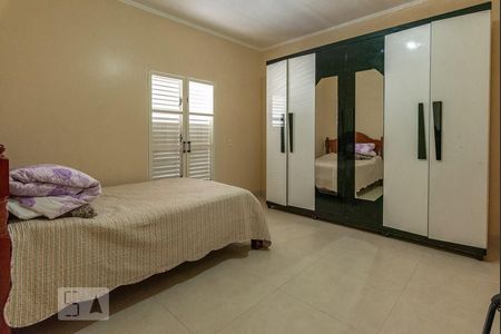 Casa para alugar com 240m², 4 quartos e 3 vagas Casa para alugar com 240m², 4 quartos e 3 vagasQuarto 1