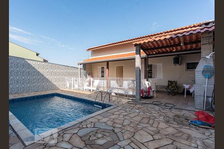 Casa para alugar com 240m², 4 quartos e 3 vagas Casa para alugar com 240m², 4 quartos e 3 vagasPiscina