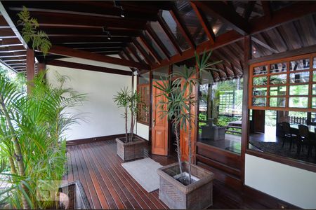 Casa de condomínio à venda com 379m², 4 quartos e 2 vagasVaranda da Sala