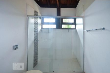 Casa de condomínio à venda com 379m², 4 quartos e 2 vagasBanheiro Social