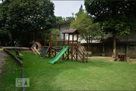 Casa de condomínio à venda com 379m², 4 quartos e 2 vagasÁrea comum