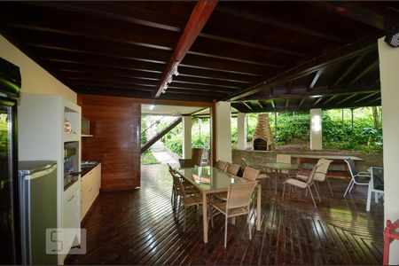 Casa de condomínio à venda com 379m², 4 quartos e 2 vagasÁrea Gourmet