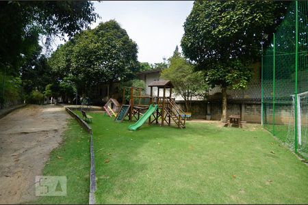 Casa de condomínio à venda com 379m², 4 quartos e 2 vagasÁrea comum