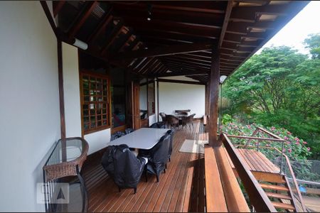 Casa de condomínio à venda com 379m², 4 quartos e 2 vagasVaranda da Sala