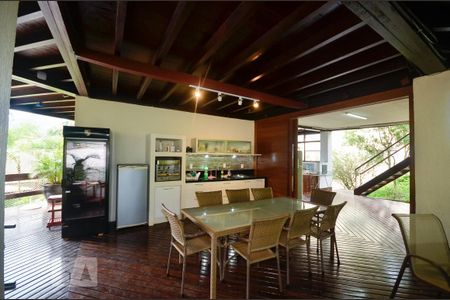 Casa de condomínio à venda com 379m², 4 quartos e 2 vagasÁrea Gourmet