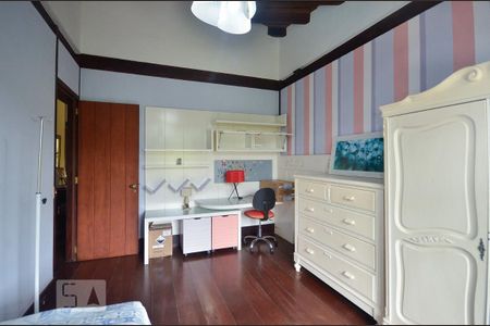 Casa de condomínio à venda com 379m², 4 quartos e 2 vagasQuarto 2