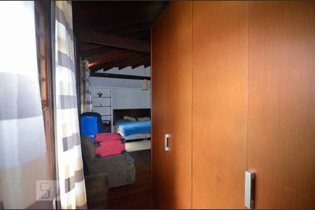 Casa de condomínio à venda com 379m², 4 quartos e 2 vagasSuíte