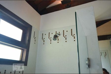 Casa de condomínio à venda com 379m², 4 quartos e 2 vagasBanheiro da Suíte