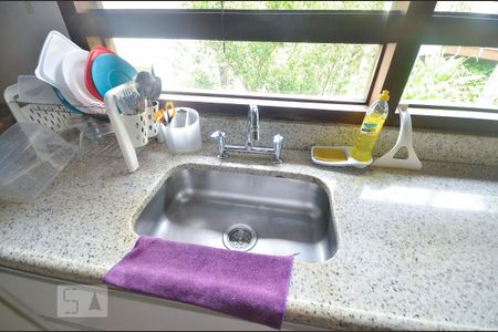 Casa de condomínio à venda com 379m², 4 quartos e 2 vagasCozinha