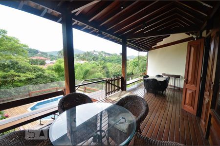 Casa de condomínio à venda com 379m², 4 quartos e 2 vagasVaranda da Sala