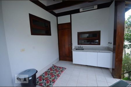 Casa de condomínio à venda com 379m², 4 quartos e 2 vagasÁrea de Serviço