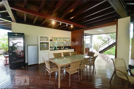 Casa de condomínio à venda com 379m², 4 quartos e 2 vagasÁrea Gourmet