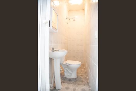 Casa para alugar com 55m², 2 quartos e sem vagaBanheiro