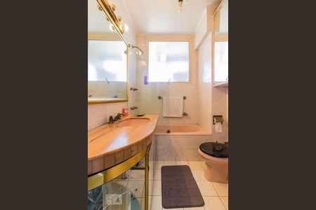 Apartamento à venda com 243m², 3 quartos e 1 vagaBanheiro Social