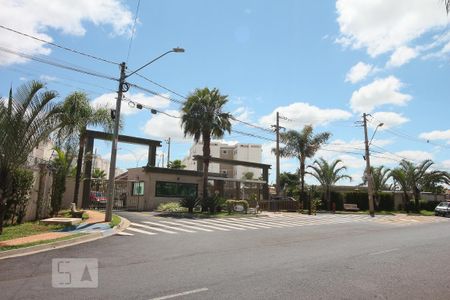 Apartamento para alugar com 42m², 2 quartos e 1 vagaFachada