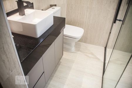 Apartamento para alugar com 42m², 1 quarto e 1 vagaDetalhe do banheiro