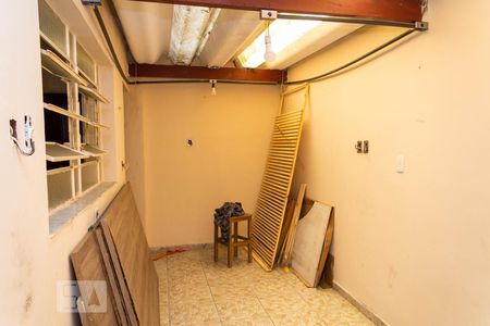 Casa à venda com 120m², 2 quartos e 2 vagasQuintal / Área de serviço
