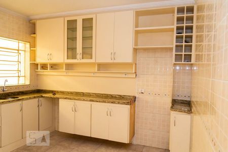 Casa à venda com 120m², 2 quartos e 2 vagasCozinha