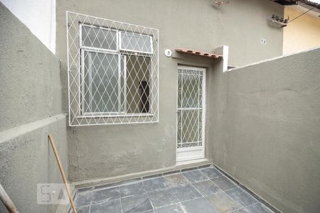 Casa para alugar com 80m², 1 quarto e sem vagaQuintal Frente