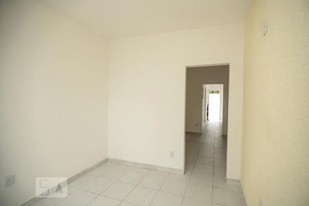 Sala de casa para alugar com 1 quarto, 80m² em Cascadura, Rio de Janeiro