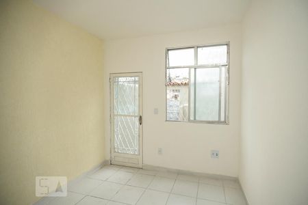 Sala de casa para alugar com 1 quarto, 80m² em Cascadura, Rio de Janeiro