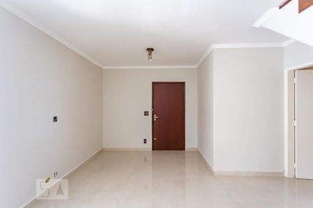 Casa à venda com 210m², 4 quartos e 3 vagasSala